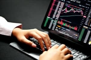 Perbandingan Saham Crypto dan Forex untuk Pemula